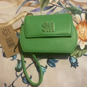 STEVE MADDEN NWT WRISTLET CARD CASE BJEMMA GREEN FLARE